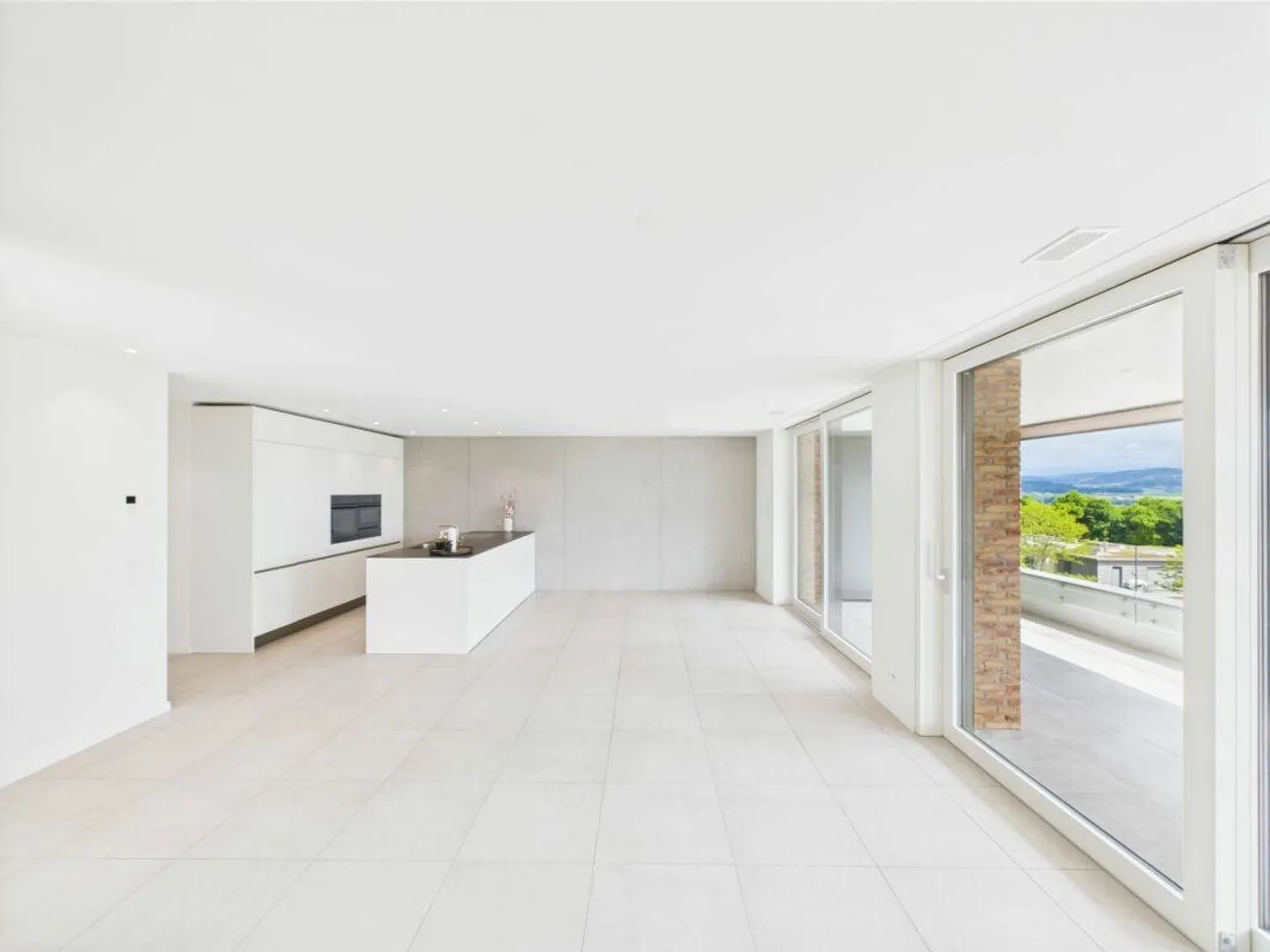 Dreamlike 3.5-Room Terrace Apartment including 2 Parking Spaces - Photo 13 of 19
