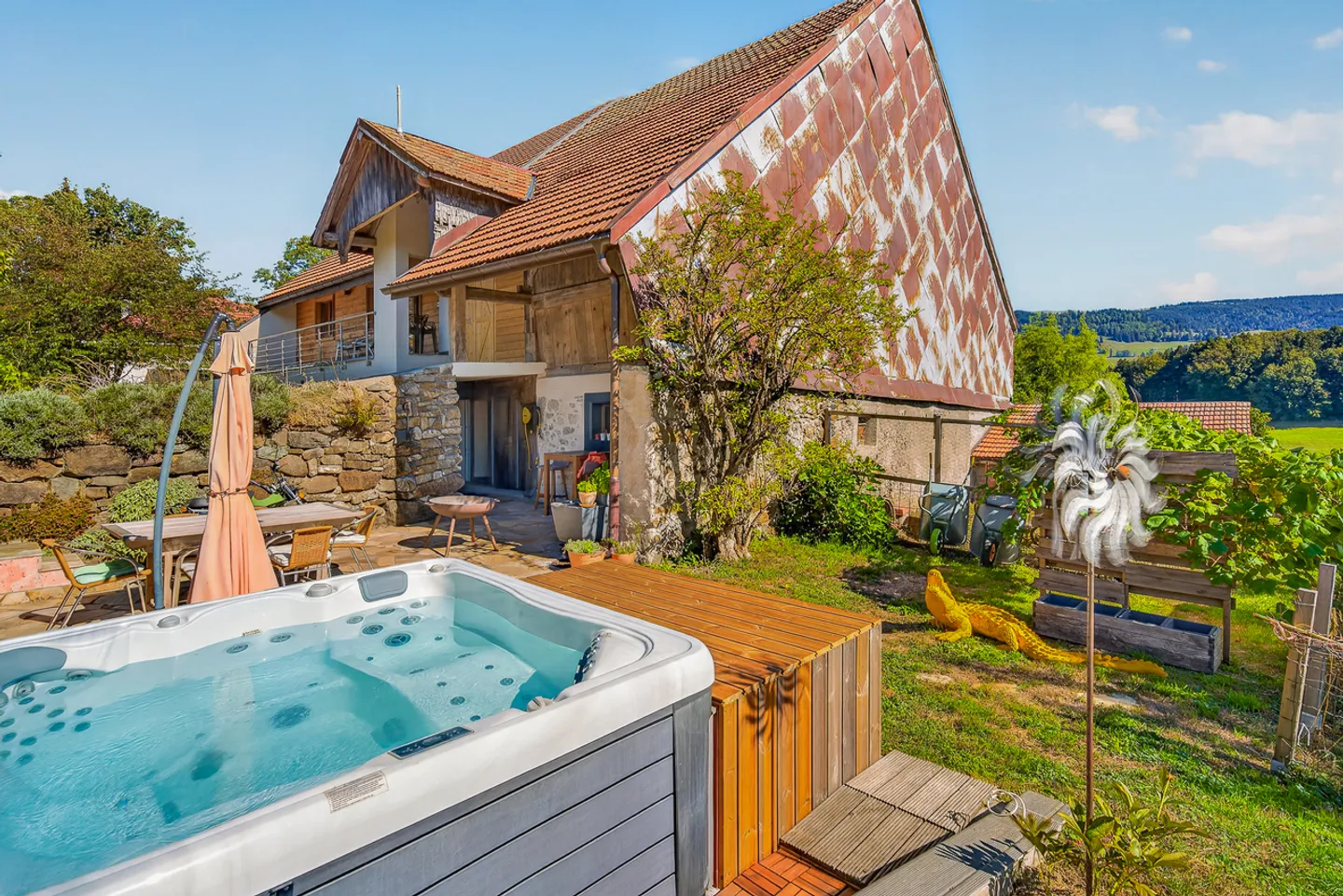Wunderschönes renoviertes Bauernhaus, das einen Raum der Ruhe und Gelassenheit bietet - Foto 16 von 17