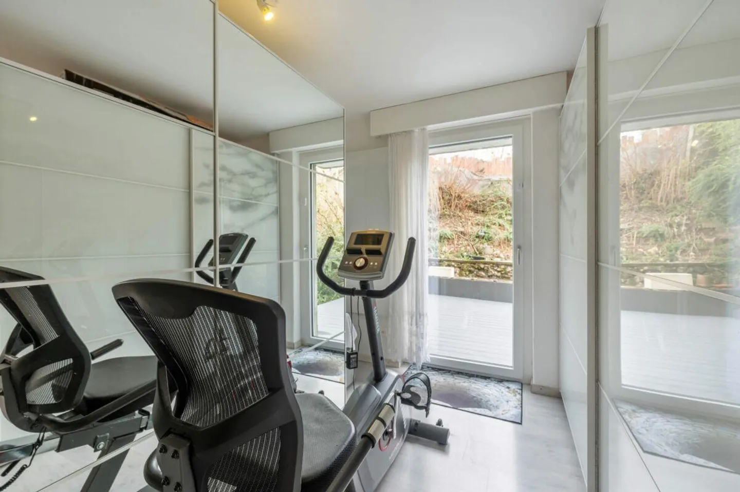 Above the rooftops of Brugg - 4.5-room terrace house with two terraces - Photo 11 of 17