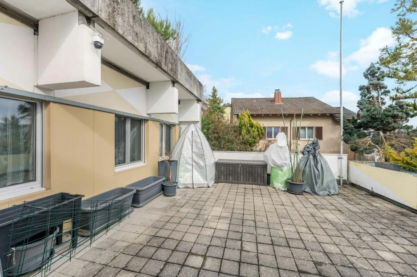 Above the rooftops of Brugg - 4.5-room terrace house with two terraces - Photo 14 of 17