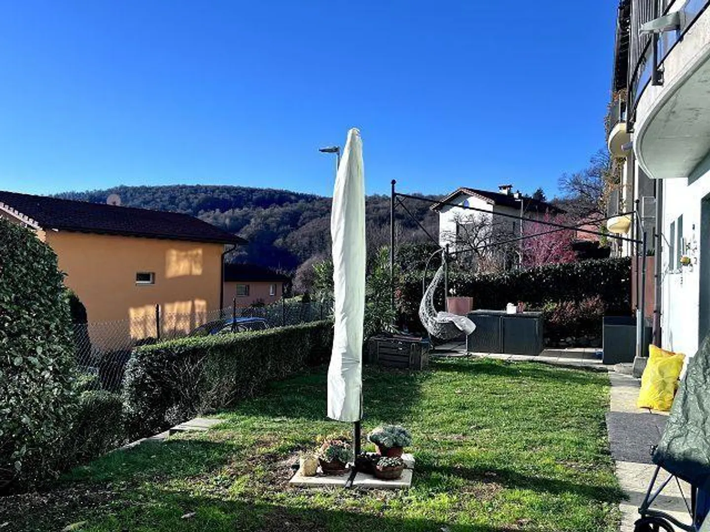 Villetta di 5 1/2 locali molto tranquilla, soleggiata bella vista - Foto 24 di 43