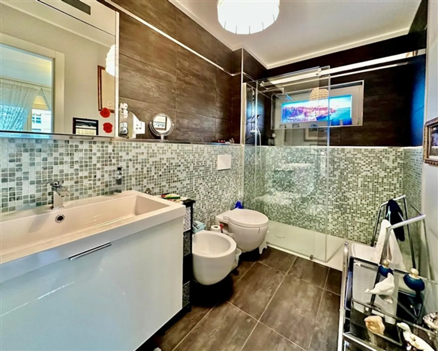 Appartement 3.5 pièces avec double terrasse dans un emplacement privilégié au cœur de Lugano - Photo 9 sur 17