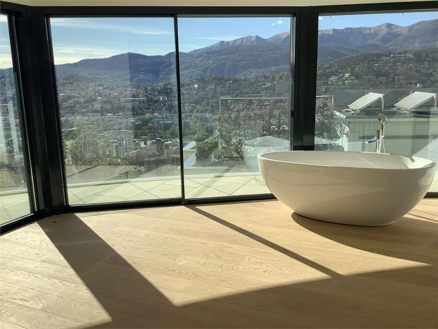 Lugano Albonago, villa moderna con piscina e vista lago - Foto 13 di 13