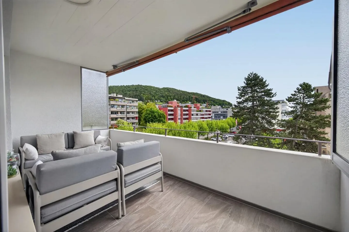 Luxuriöse 4.5-Zimmer-Wohnung - Foto 1 von 10