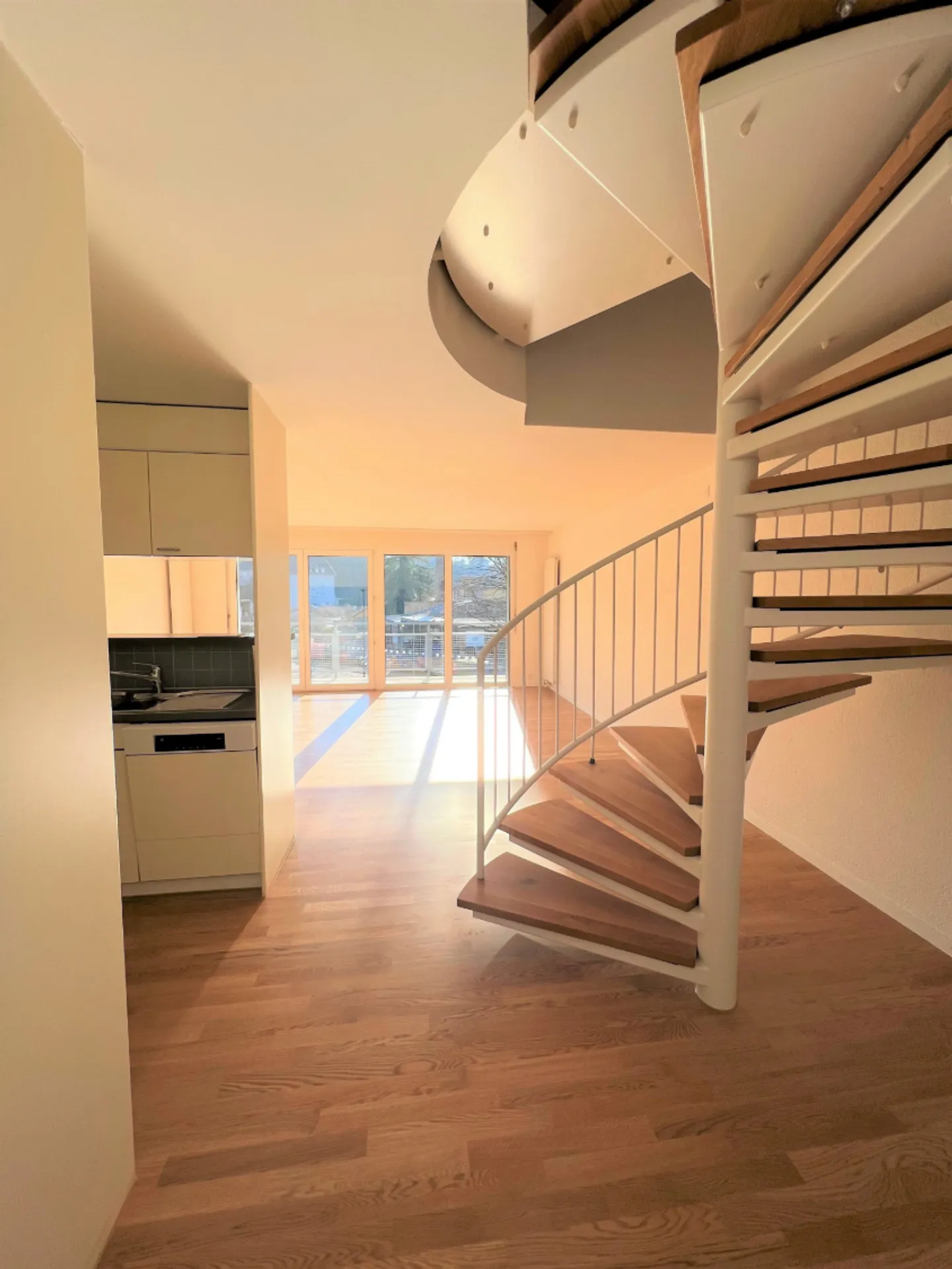 Appartamento duplex accogliente nel centro di Uster - Foto 3 di 6