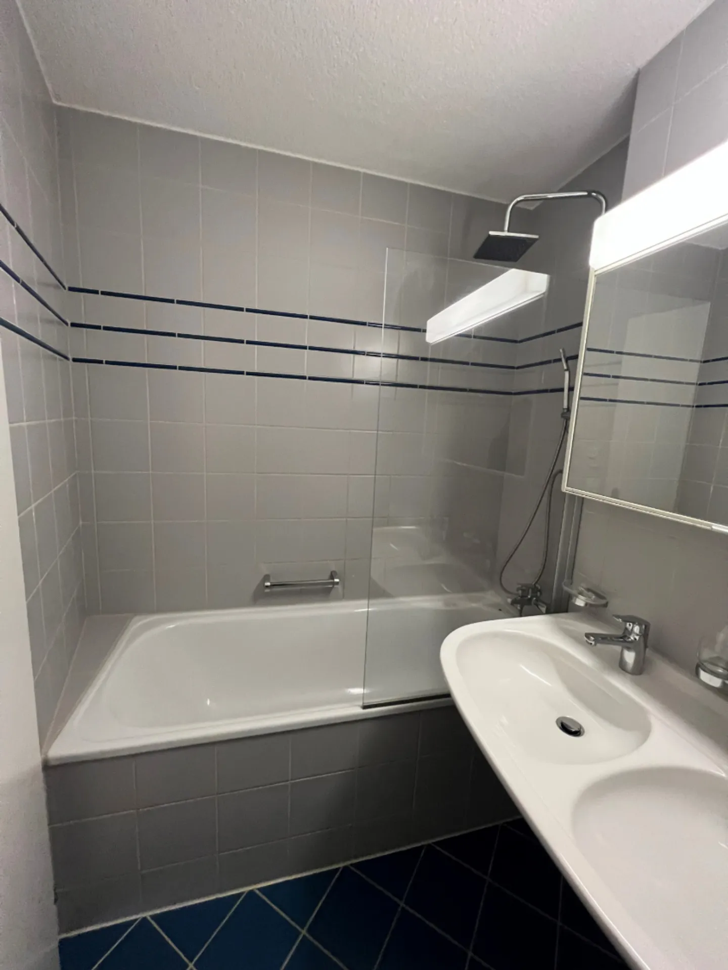 Appartamento duplex accogliente nel centro di Uster - Foto 5 di 6