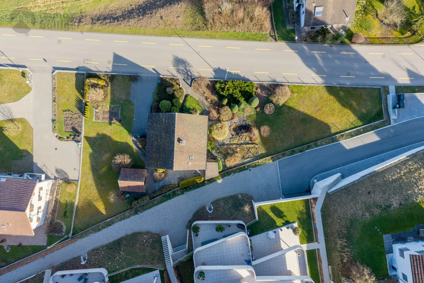 Una casa con un ampio terreno e spazio per le idee - Foto 13 di 14