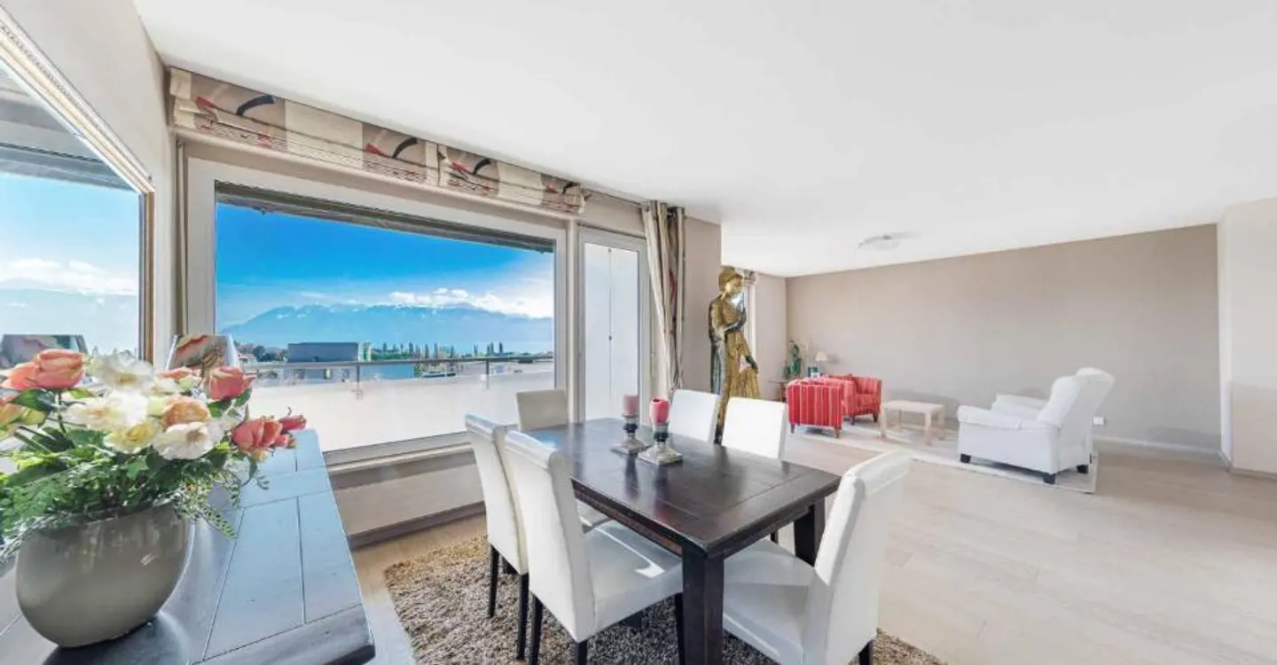 Appartement rénové avec vue sur le lac - Photo 4 sur 8