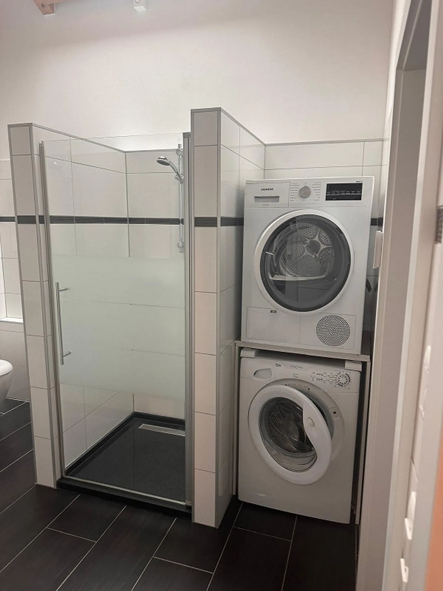 bright very large 3.5 room apartment - Photo 8 of 21