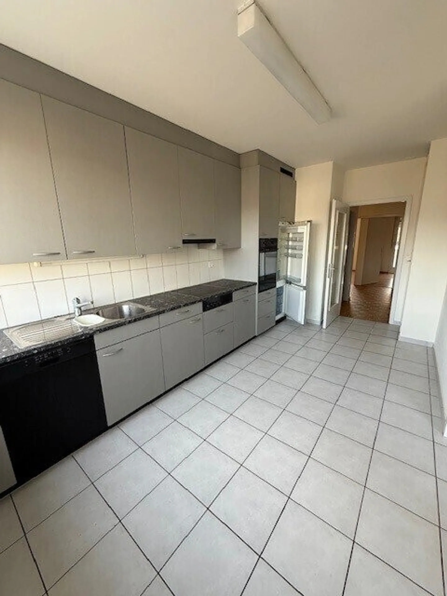 Perfekte Familienwohnung im Dorfkern von Reinach - Foto 3 von 9