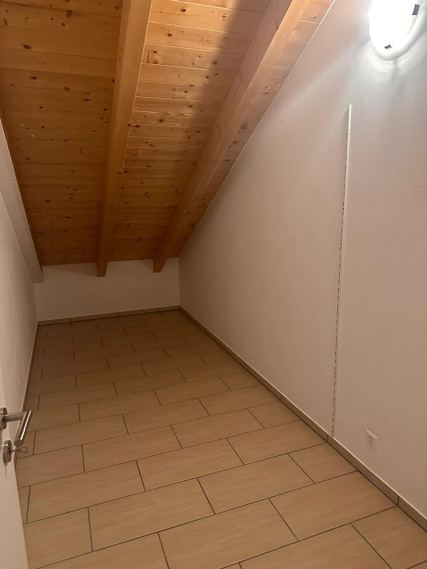 bright very large 3.5 room apartment - Photo 21 of 21