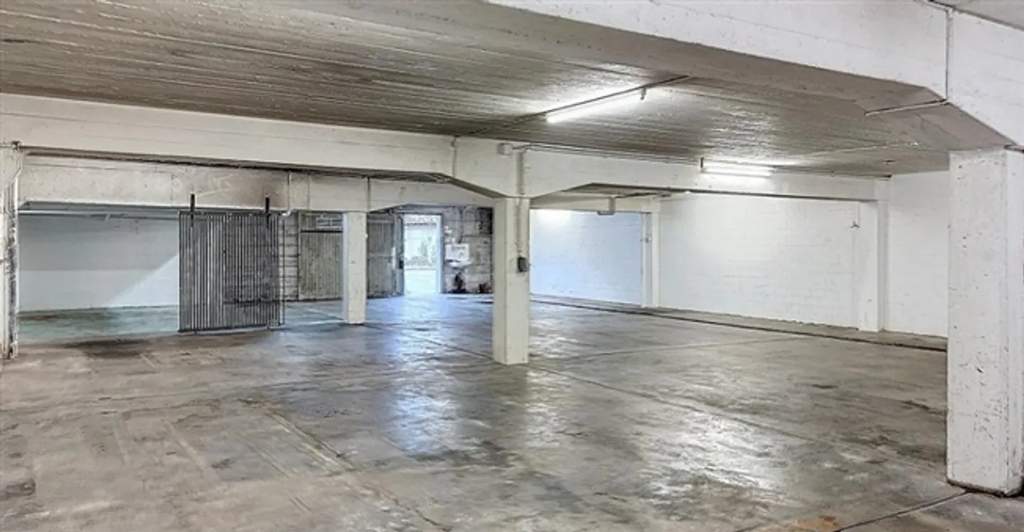 Depot - Foto 3 von 5