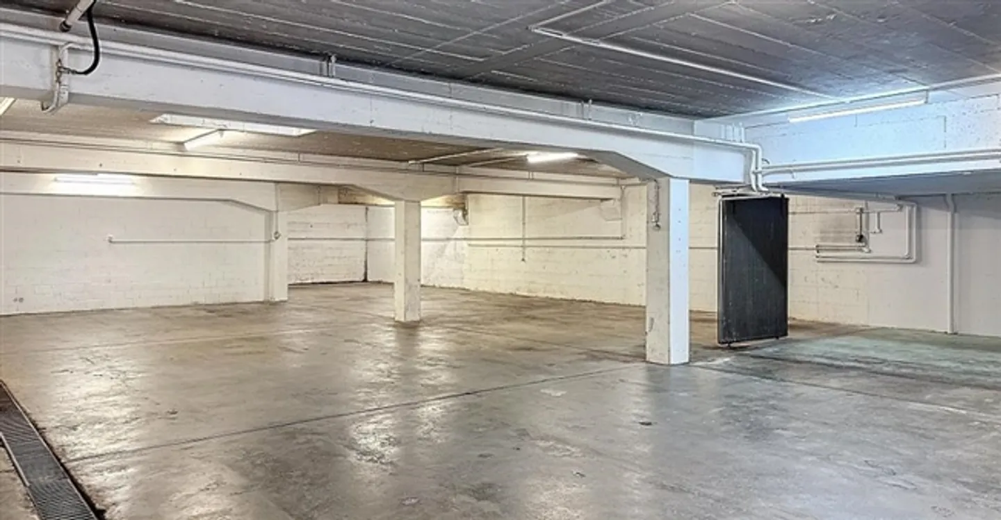 Depot - Foto 2 von 5