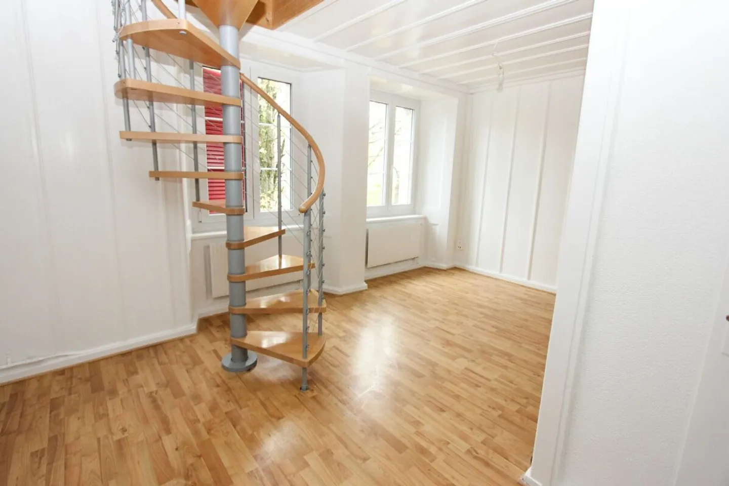 Duplex di 3,5 stanze al piano terra nel quartiere Crêt-Vaillant - Foto 4 di 8