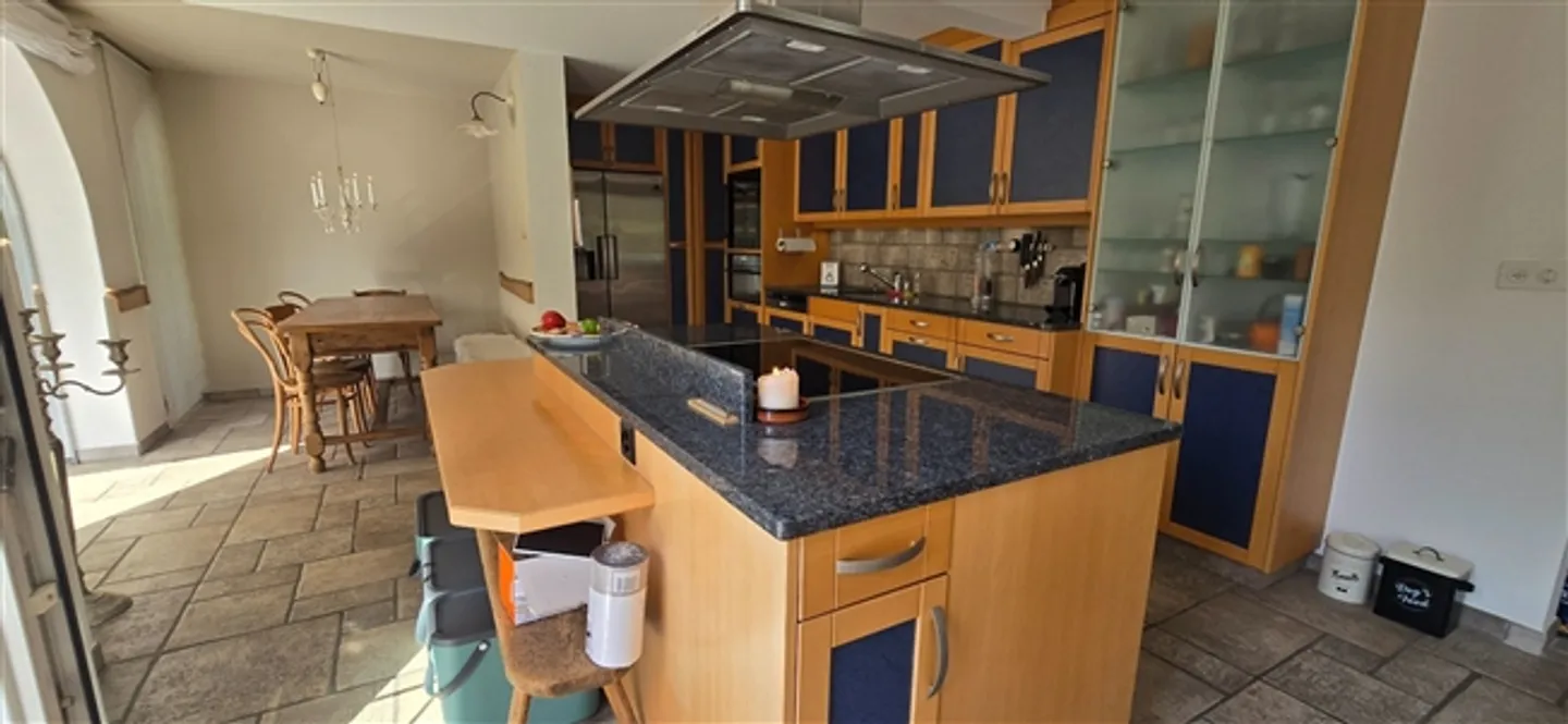 Renovierte Zwillingsvilla in Conthey - Foto 2 von 13