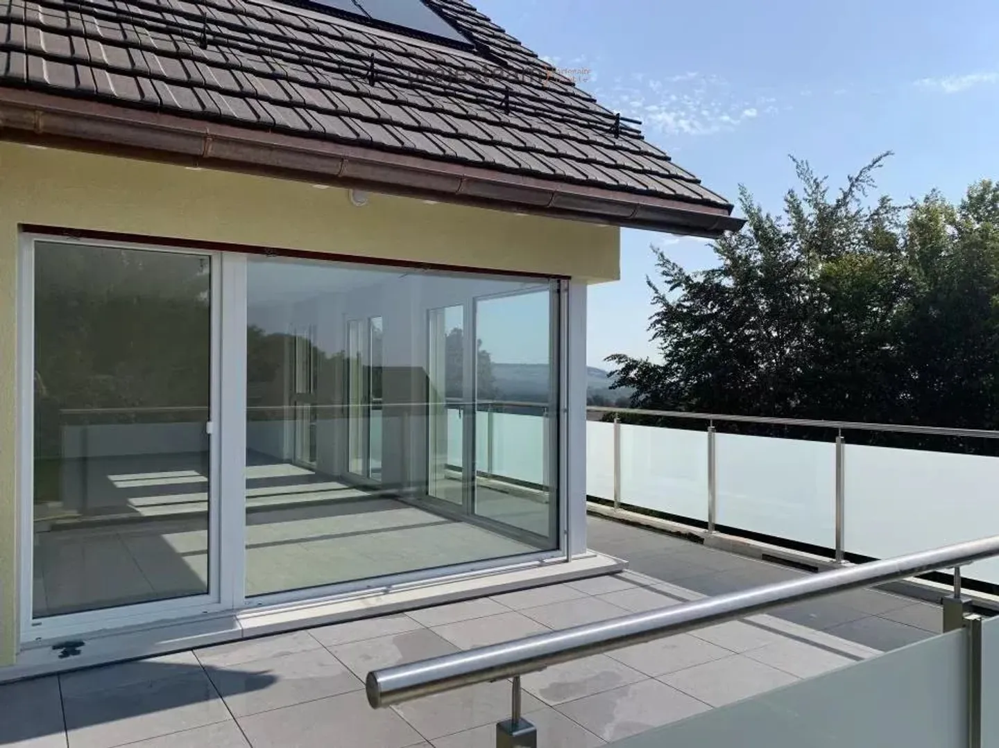 Casa unifamiliare nuova con vista sulle montagne, sul lago e sulla campagna - Foto 1 di 29