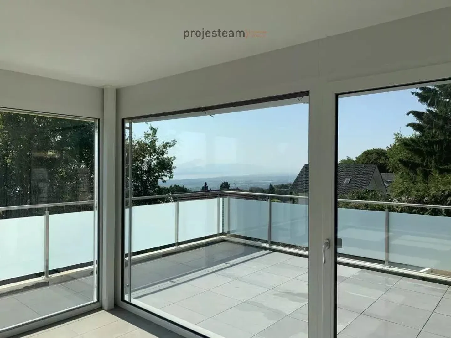 Casa unifamiliare nuova con vista sulle montagne, sul lago e sulla campagna - Foto 2 di 29