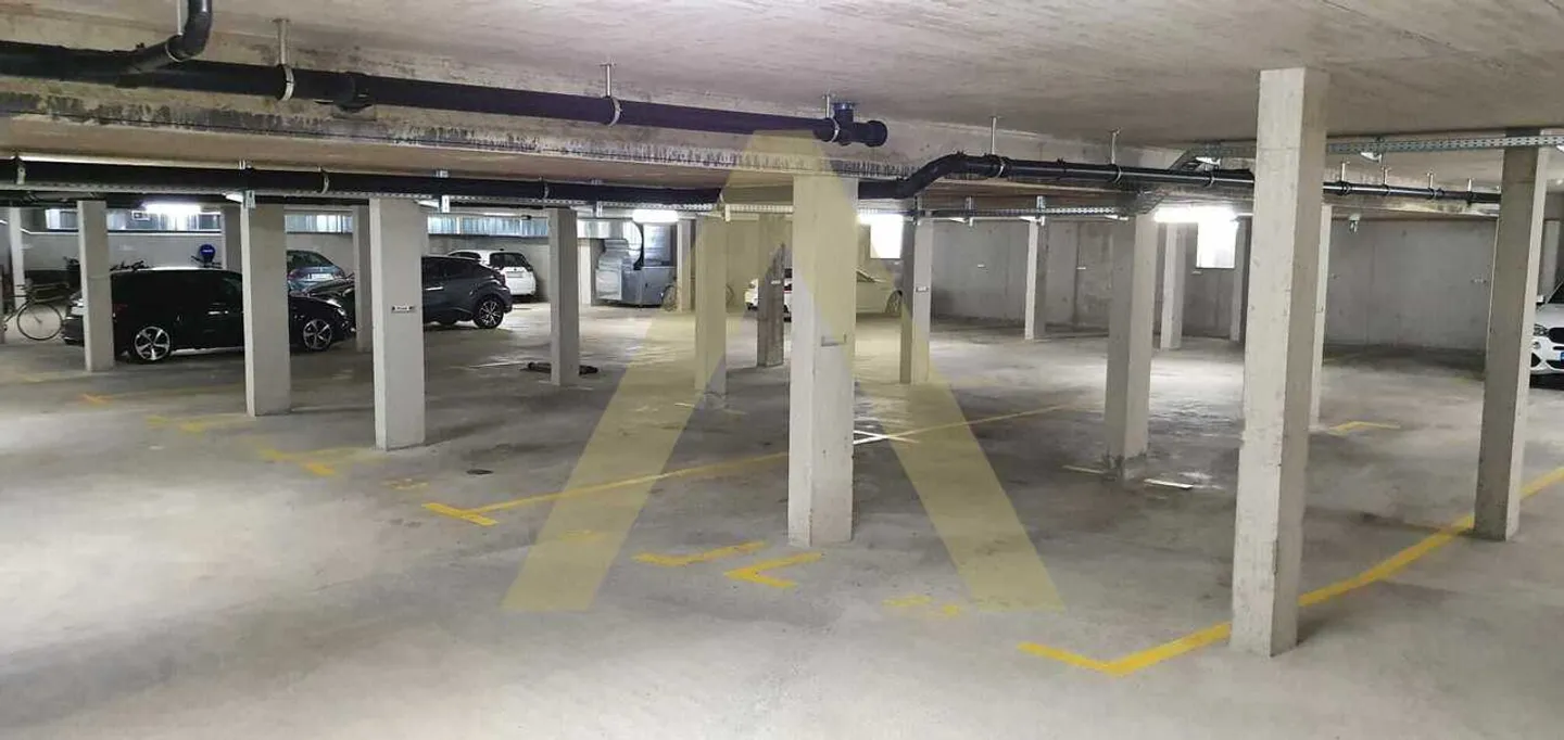 Posti auto in affitto - Foto 3 di 4