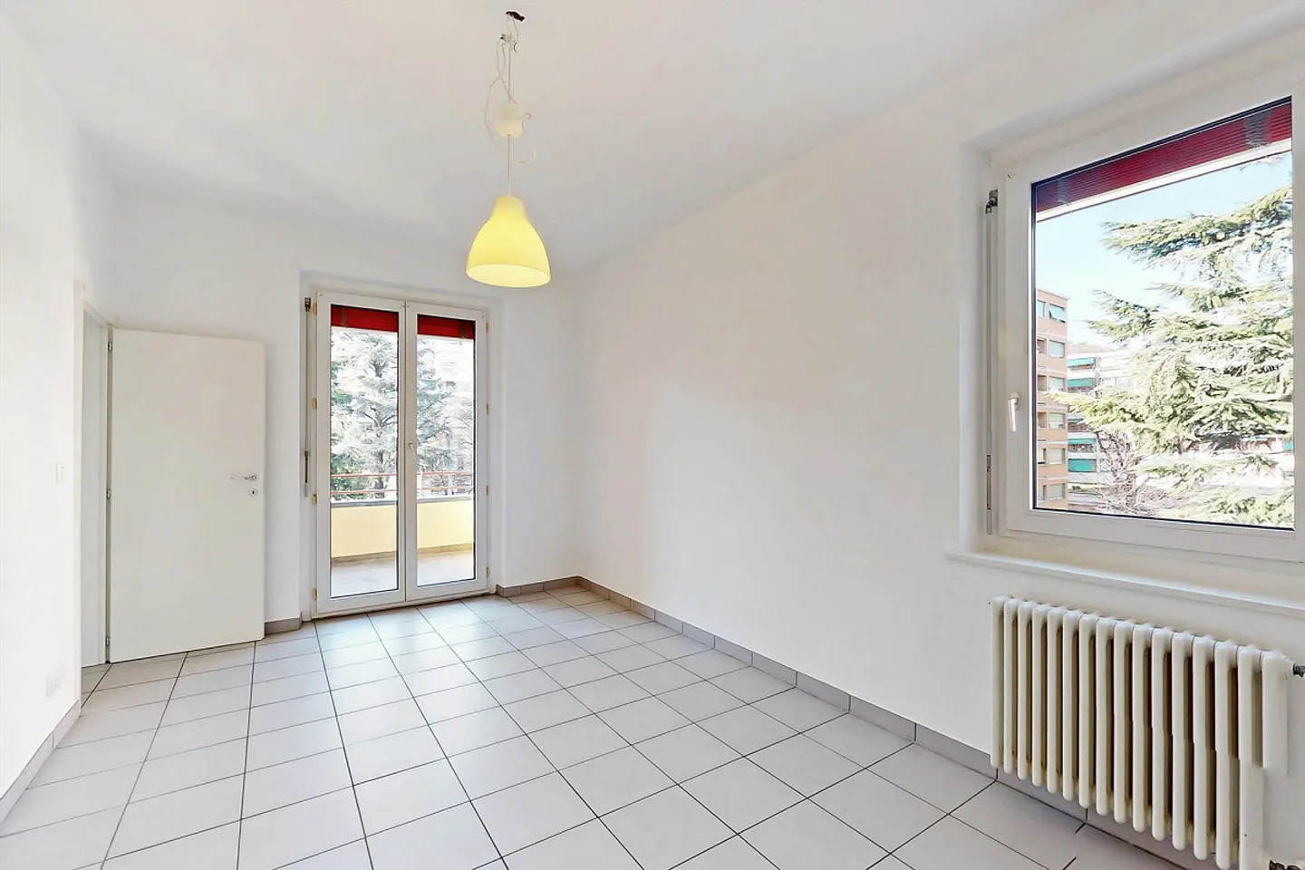 Molino Nuovo erwartet Sie: Licht, Ruhe und ideale Lage - Foto 2 von 11