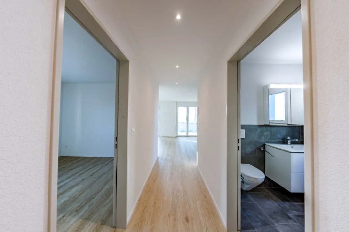 Top 2.5-Zi.-WG al piano terra con orientamento a sud a Stachen-Arbon TG - Foto 9 di 15