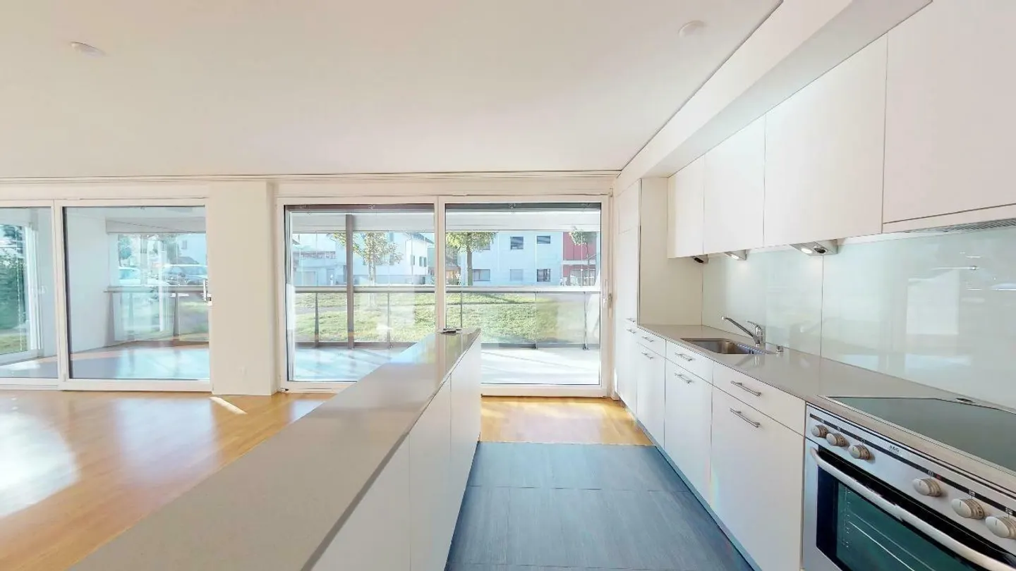 Grosszügige Wohnung mit Wintergarten - Foto 2 von 10