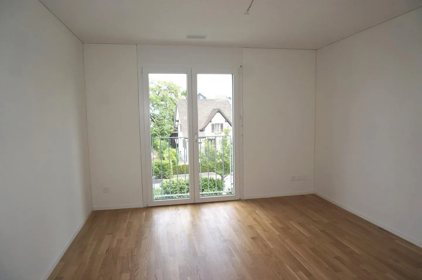 Sunny and very large 4.5-room apartment with 15m2 balcony - Photo 10 of 12