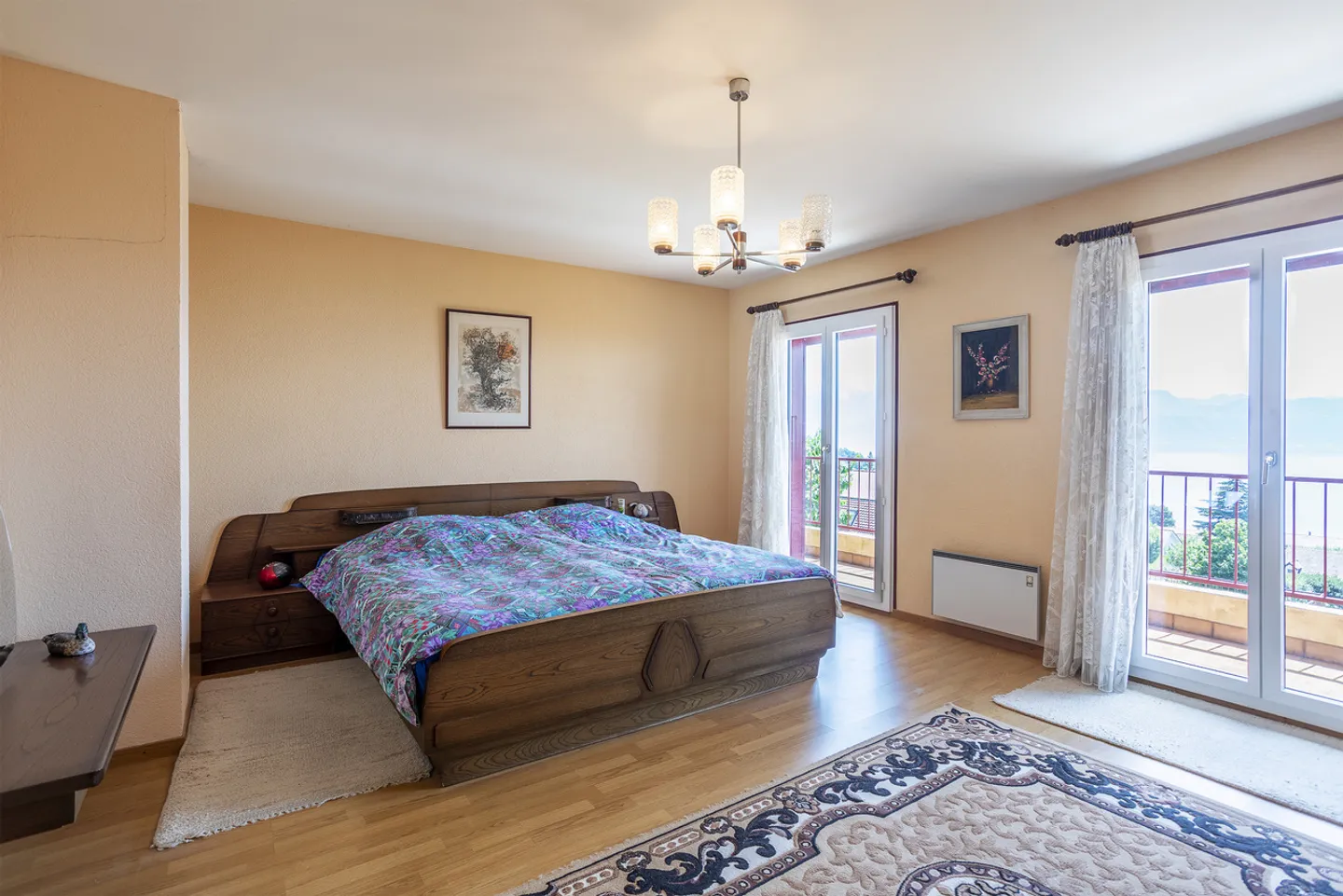 Maison jumelée avec 5,5 pièces, véranda, places de parking et garage. - Photo 8 sur 13