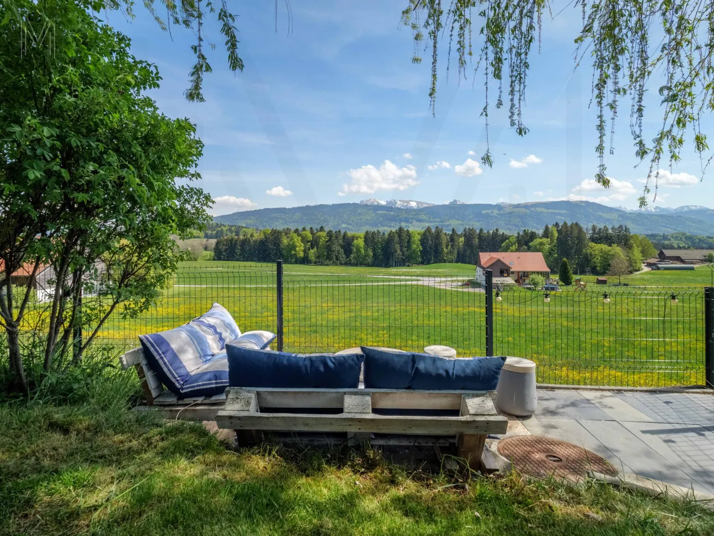 Architectural Villa with Stunning Views - Photo 5 of 17