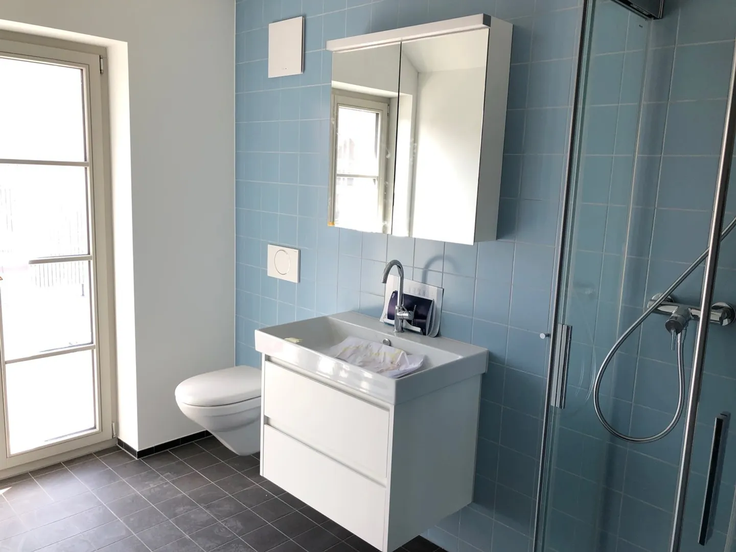 Accogliente appartamento mansardato di 3,5 stanze nel centro di Wichtrach - Foto 5 di 6