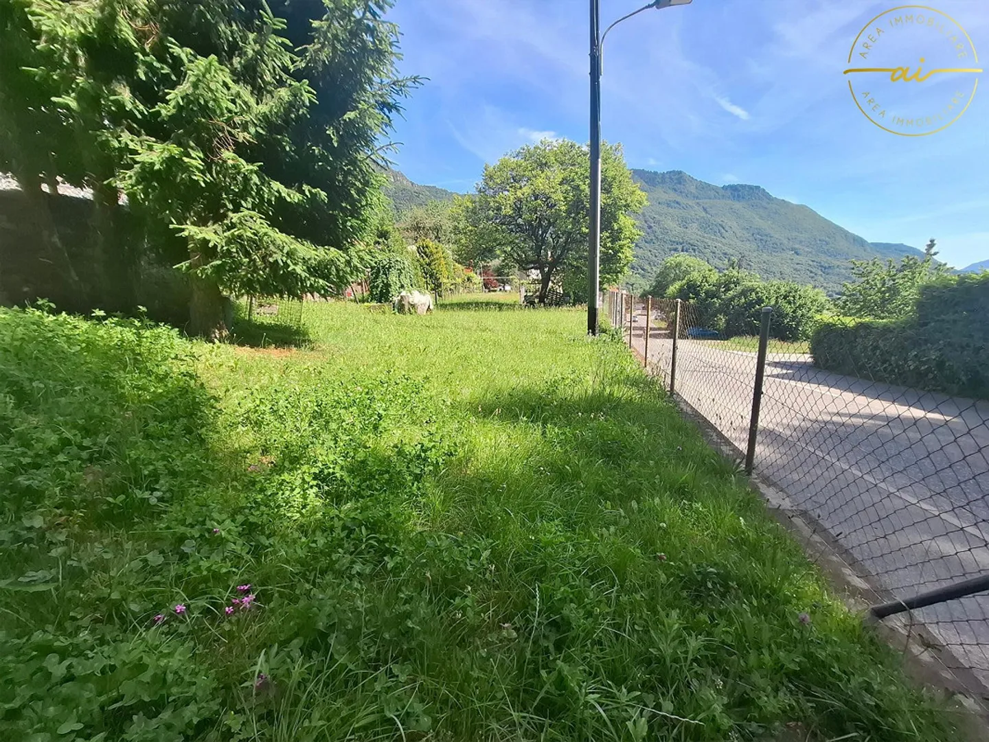 SCHÖNES BAULAND MIT SEEBLICK IN SONVICO - Foto 4 von 6
