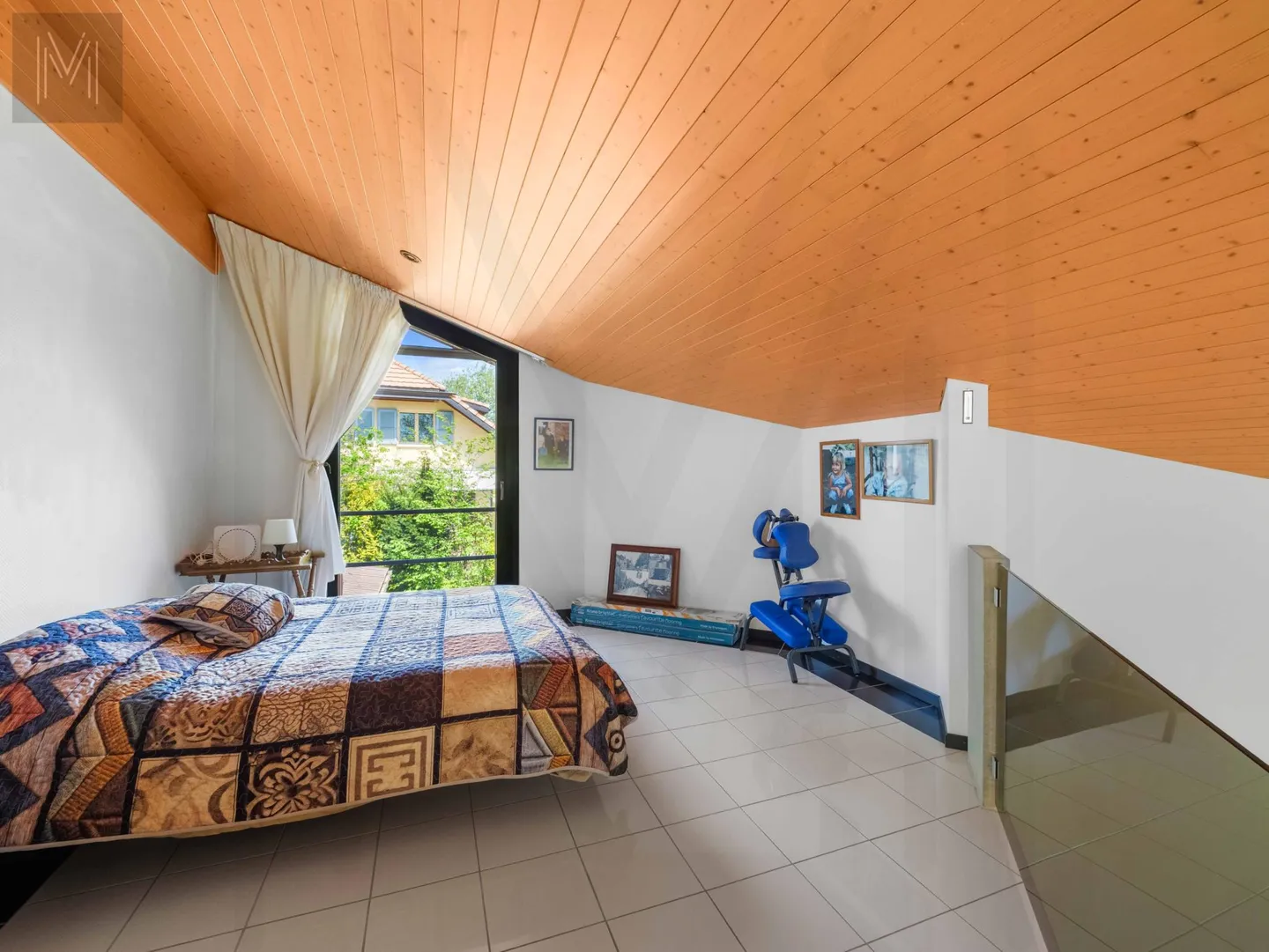 Architectural Villa with Stunning Views - Photo 11 of 17