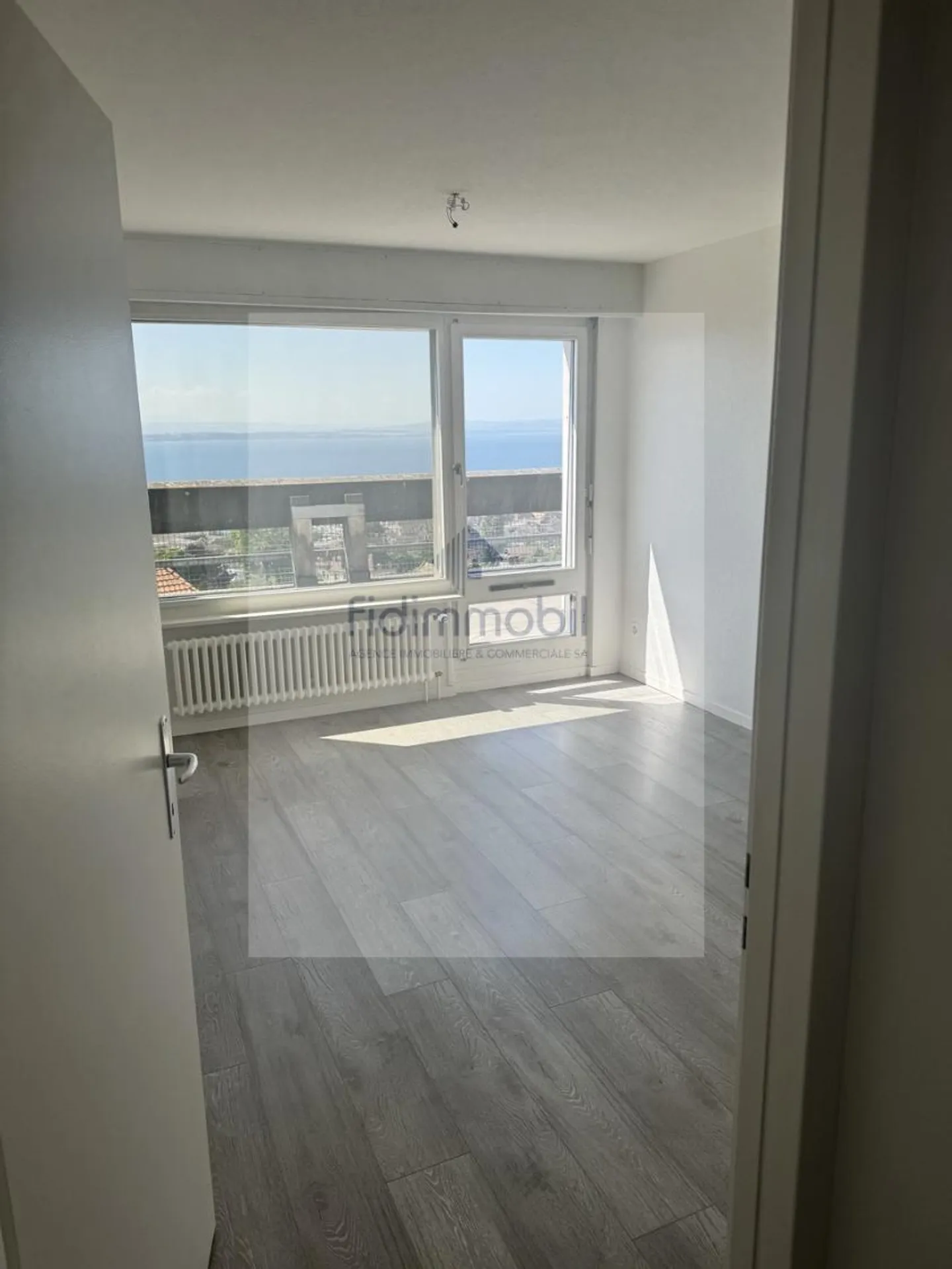 Penthouse avec 5.5 pièces et vue imprenable - Photo 7 sur 9