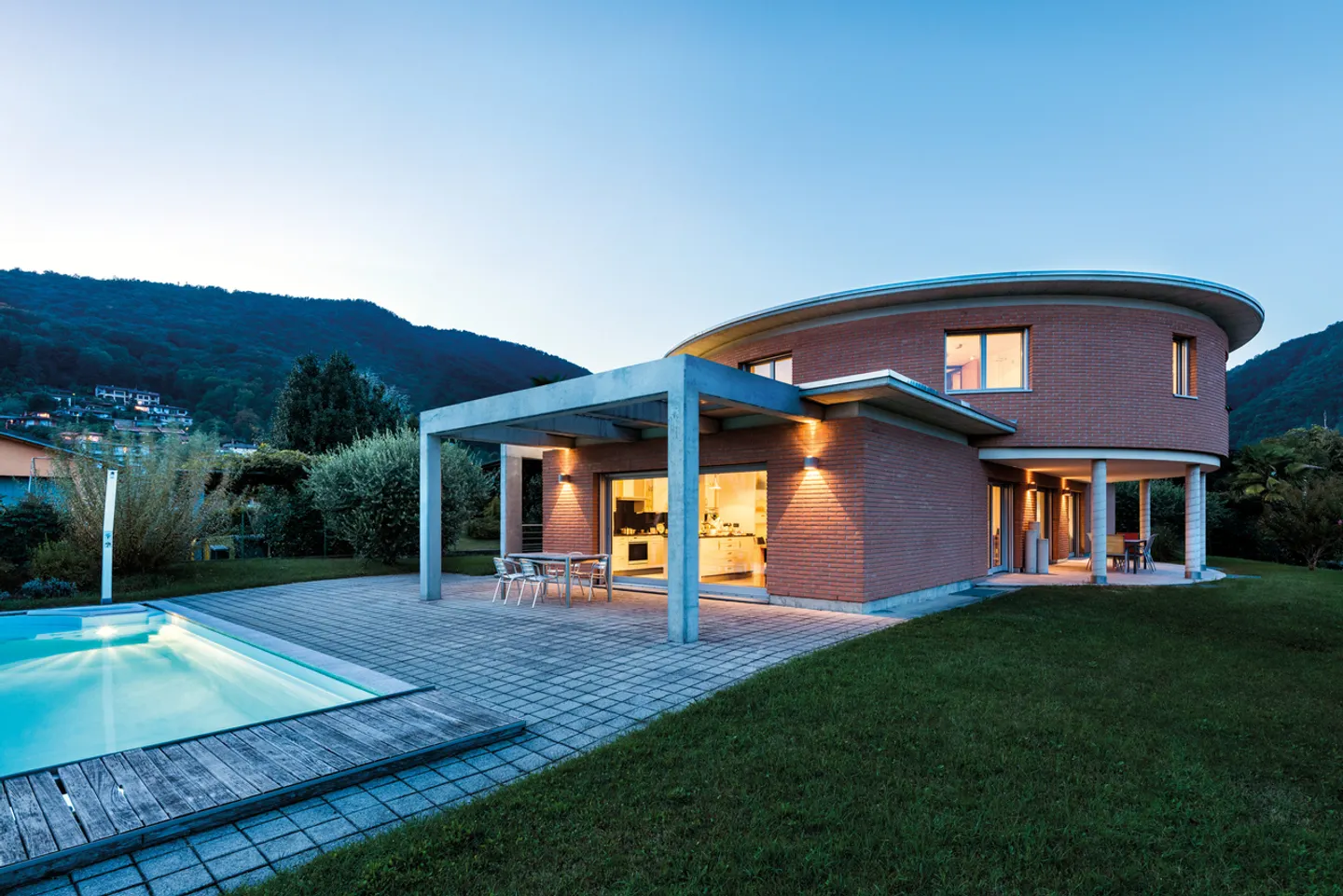 Villa Moderna con Piscina - Foto 1 di 21