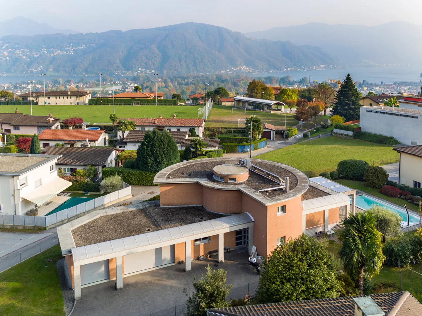 Villa Moderna con Piscina - Foto 3 di 21
