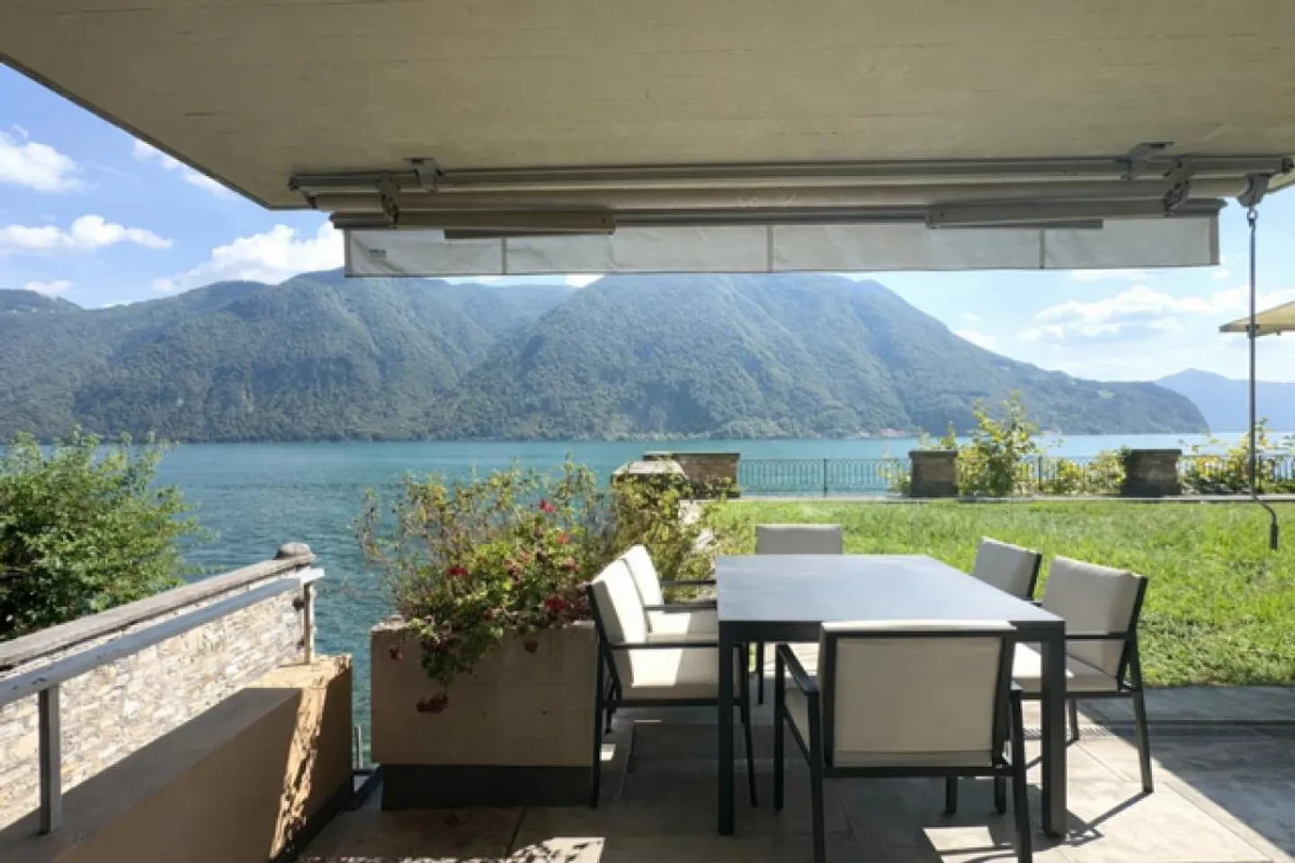 Bright Apartment in Excellent Location by the Lake - Photo 1 of 5