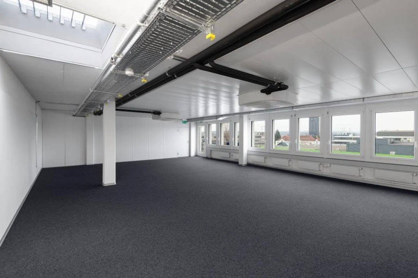 Collegamento perfetto ai mezzi pubblici e alla rete stradale: 367 m2 di spazio ufficio - Foto 5 di 10