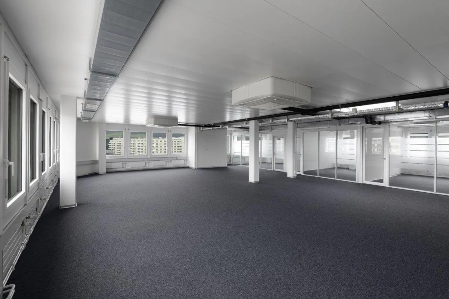 Collegamento perfetto ai mezzi pubblici e alla rete stradale: 367 m2 di spazio ufficio - Foto 6 di 10