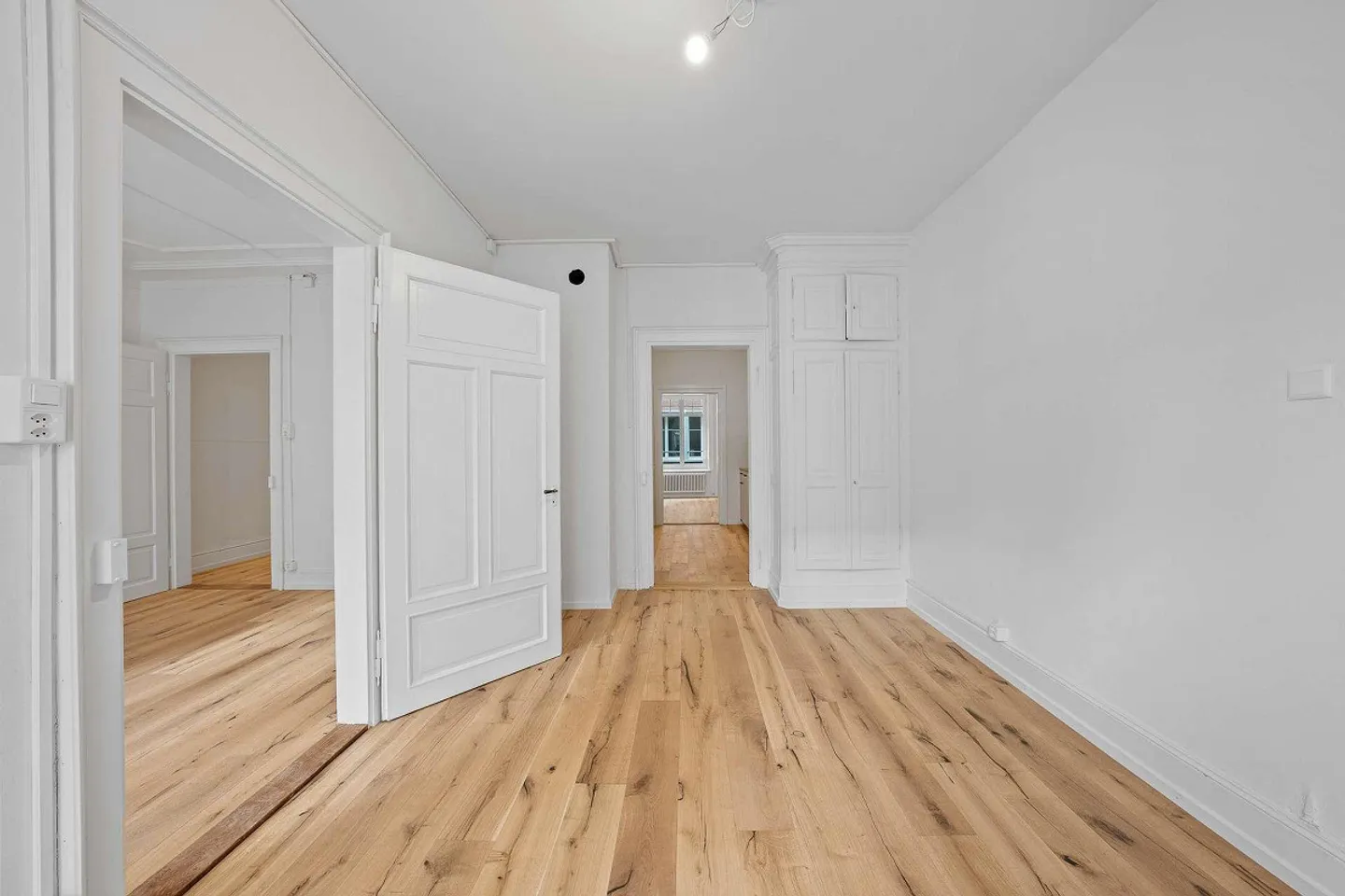 Charming 4-room apartment freshly renovated & ready for occupancy - Photo 7 of 14