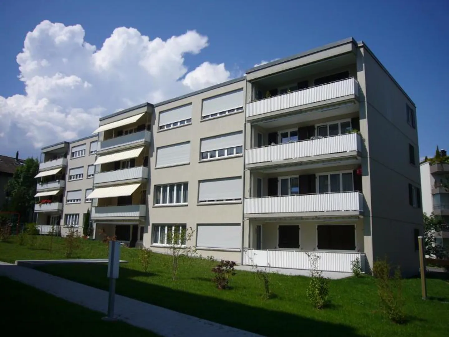 Vivre dans un endroit calme et familial à Schaffhouse - Photo 1 sur 9