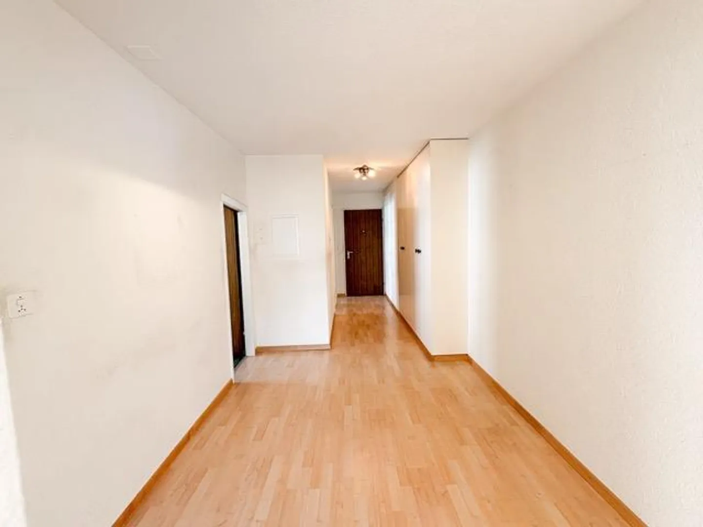 Living with Perspective: 4.5-Room Apartment with Underground Parking Space - Photo 6 of 16