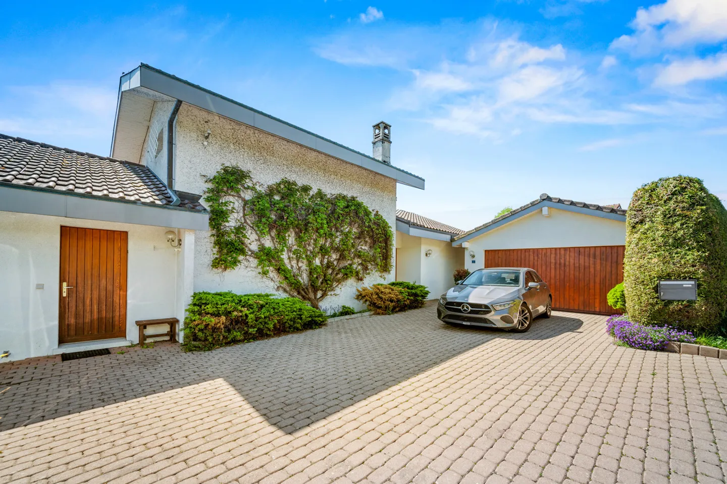 Bevorzugte Lage für diese Villa mit Panoramablick in Arzier - Foto 1 von 14