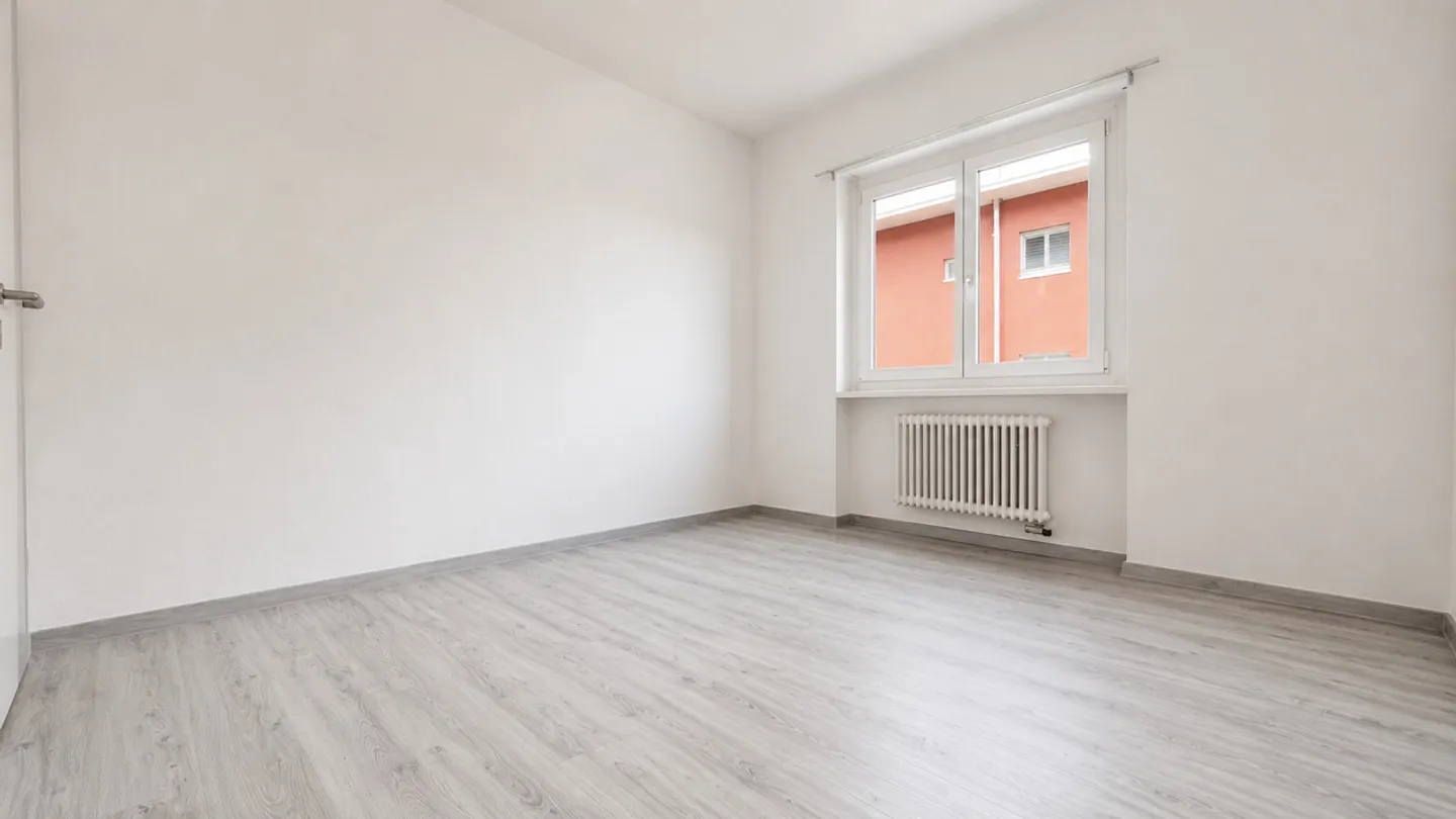 JUSQU'À 3 MOIS GRATUITS - Appartement rénové de 3,5 pièces à Lugano avec piscine - Photo 7 sur 10