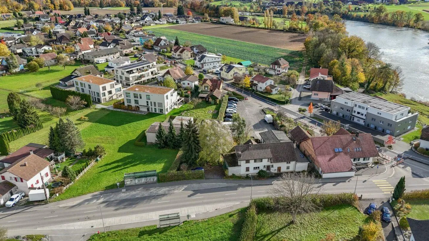 Attractive building land in a great location in Wolfwil - 4,116 m² with diverse potential - Photo 4 of 8