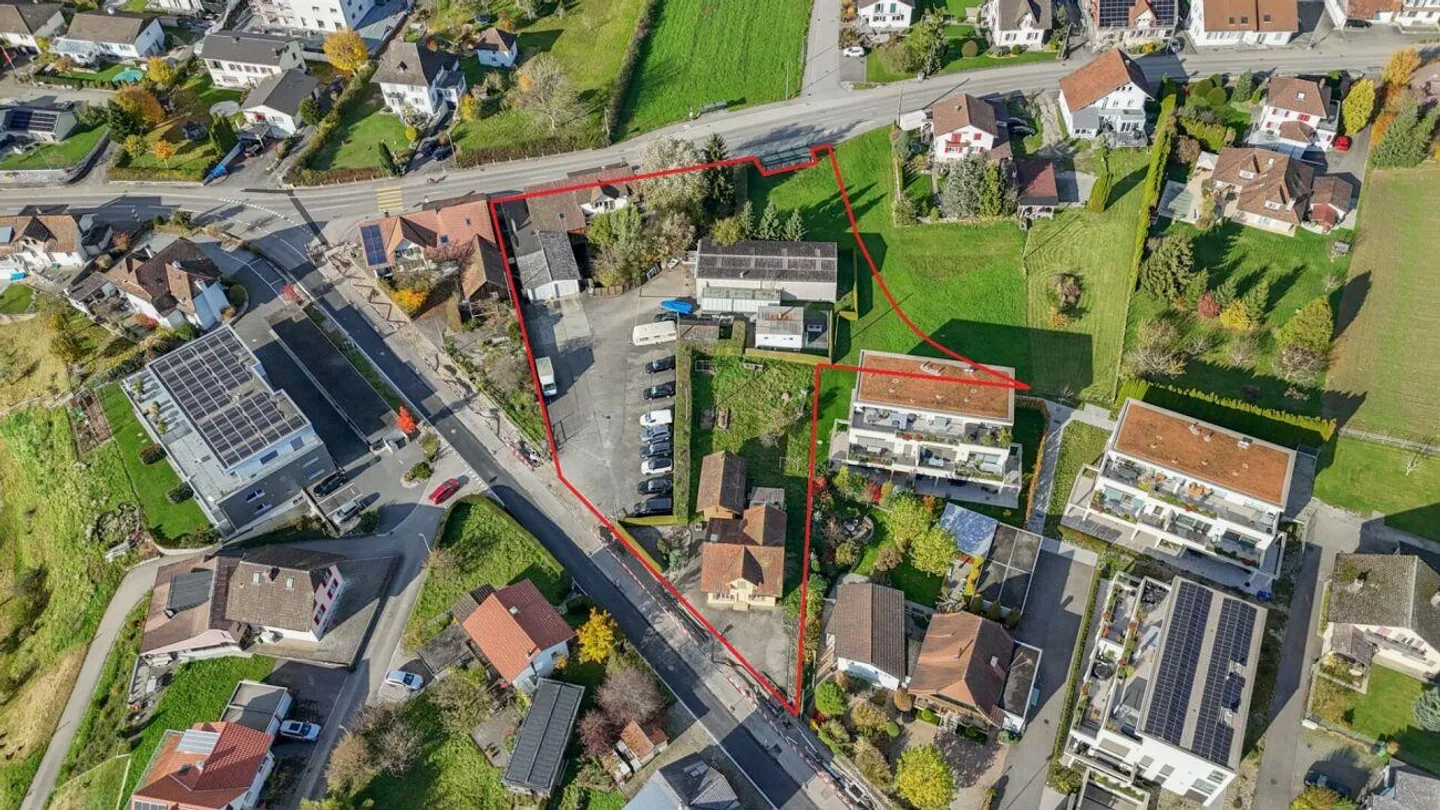 Attractive building land in a great location in Wolfwil - 4,116 m² with diverse potential - Photo 8 of 8