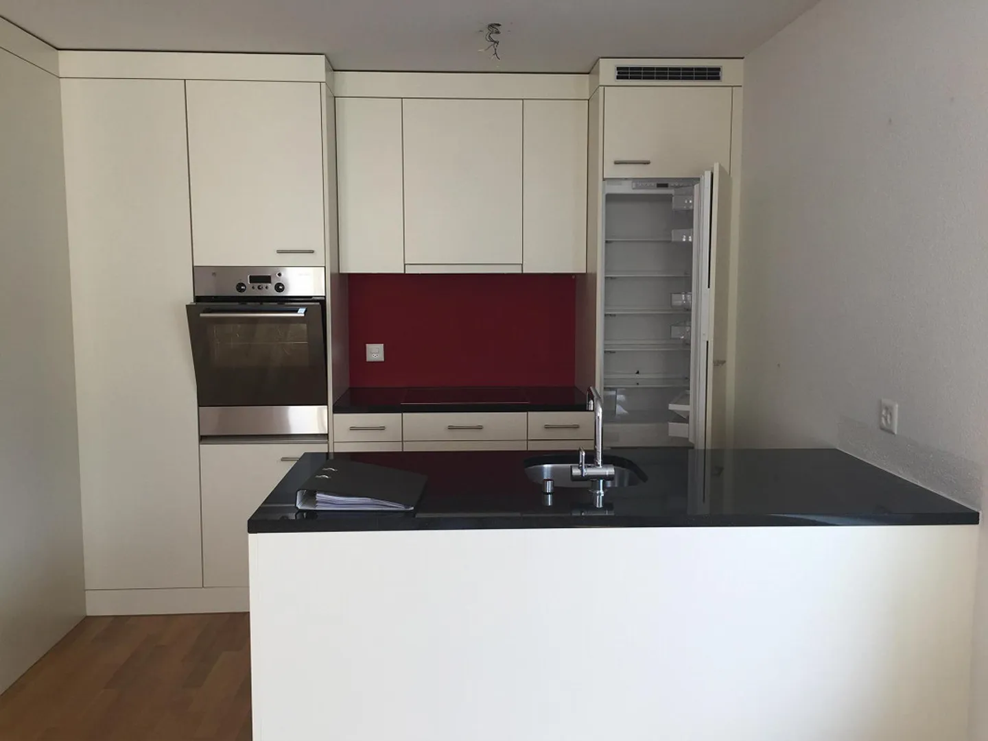 Modern 2.5-Room Apartment in Chur - Photo 1 of 7