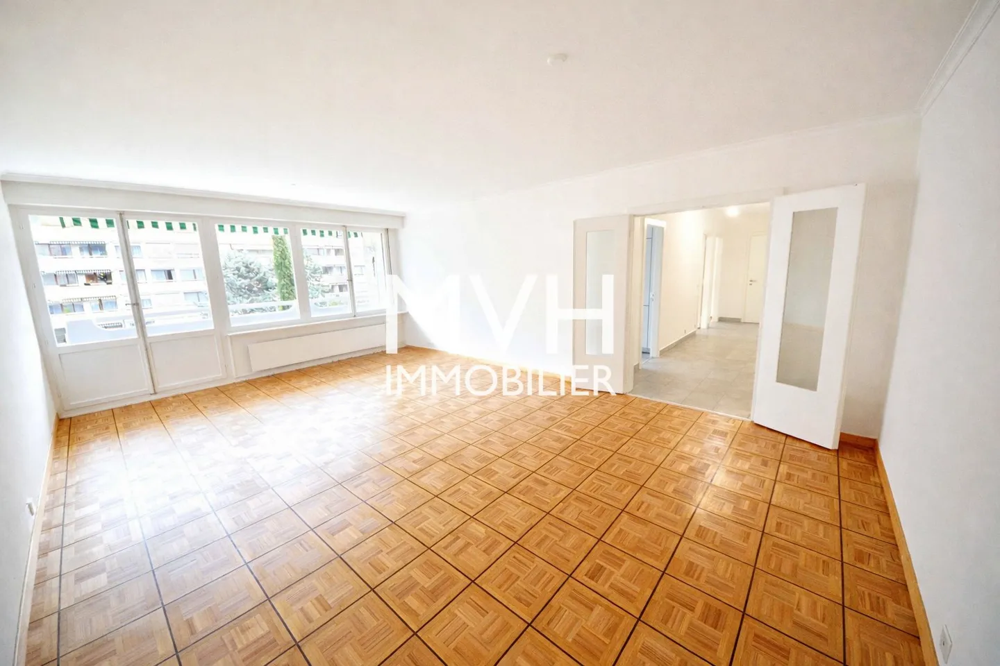 Appartement lumineux 4 pièces à Florissant - Photo 3 sur 7