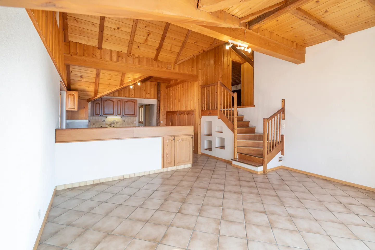 Duplex con reddito da affitto - Foto 4 di 10