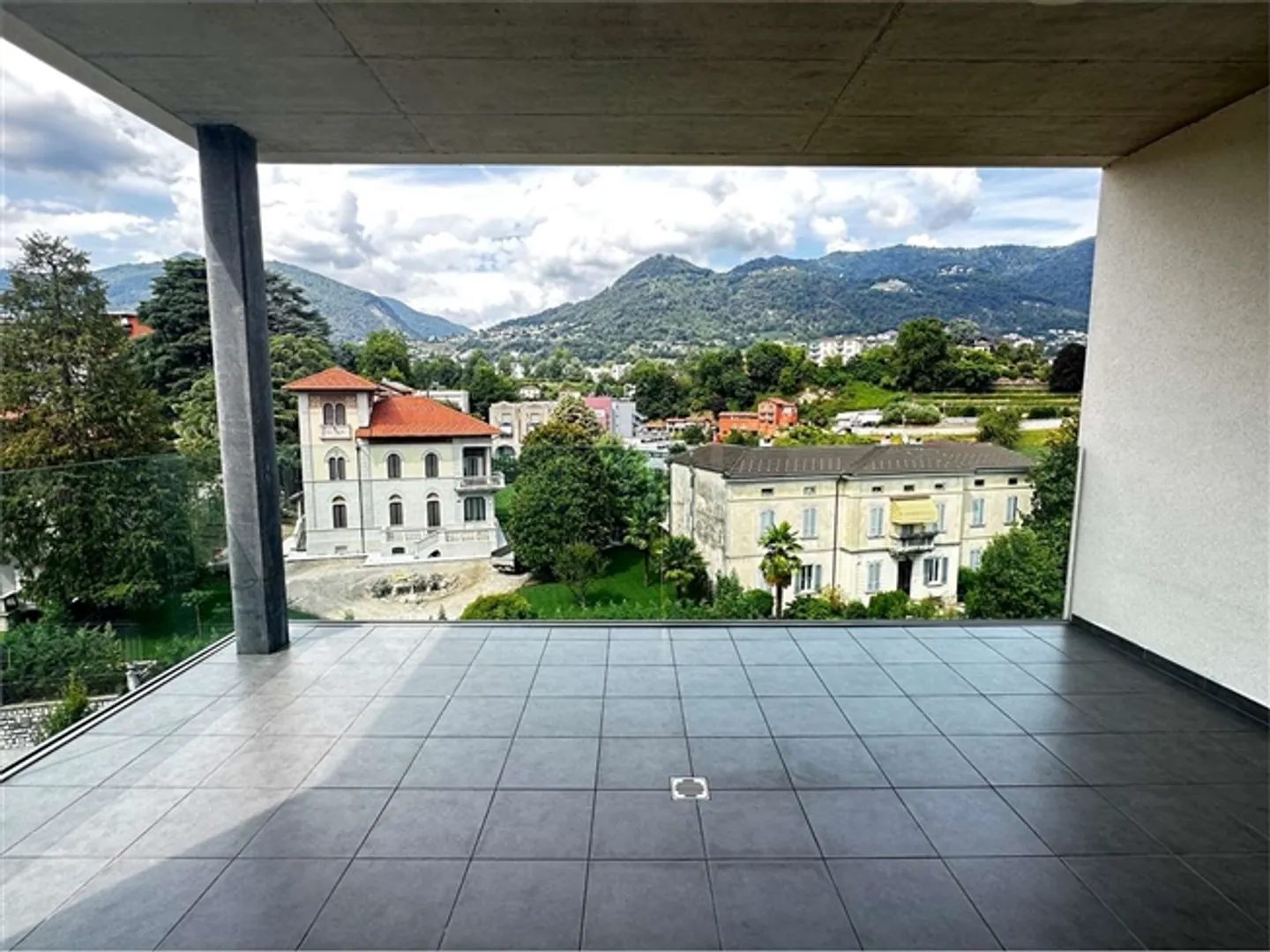 «Grosses und helles 4,5-Zimmer-Penthouse mit Terrasse» - Foto 1 von 20