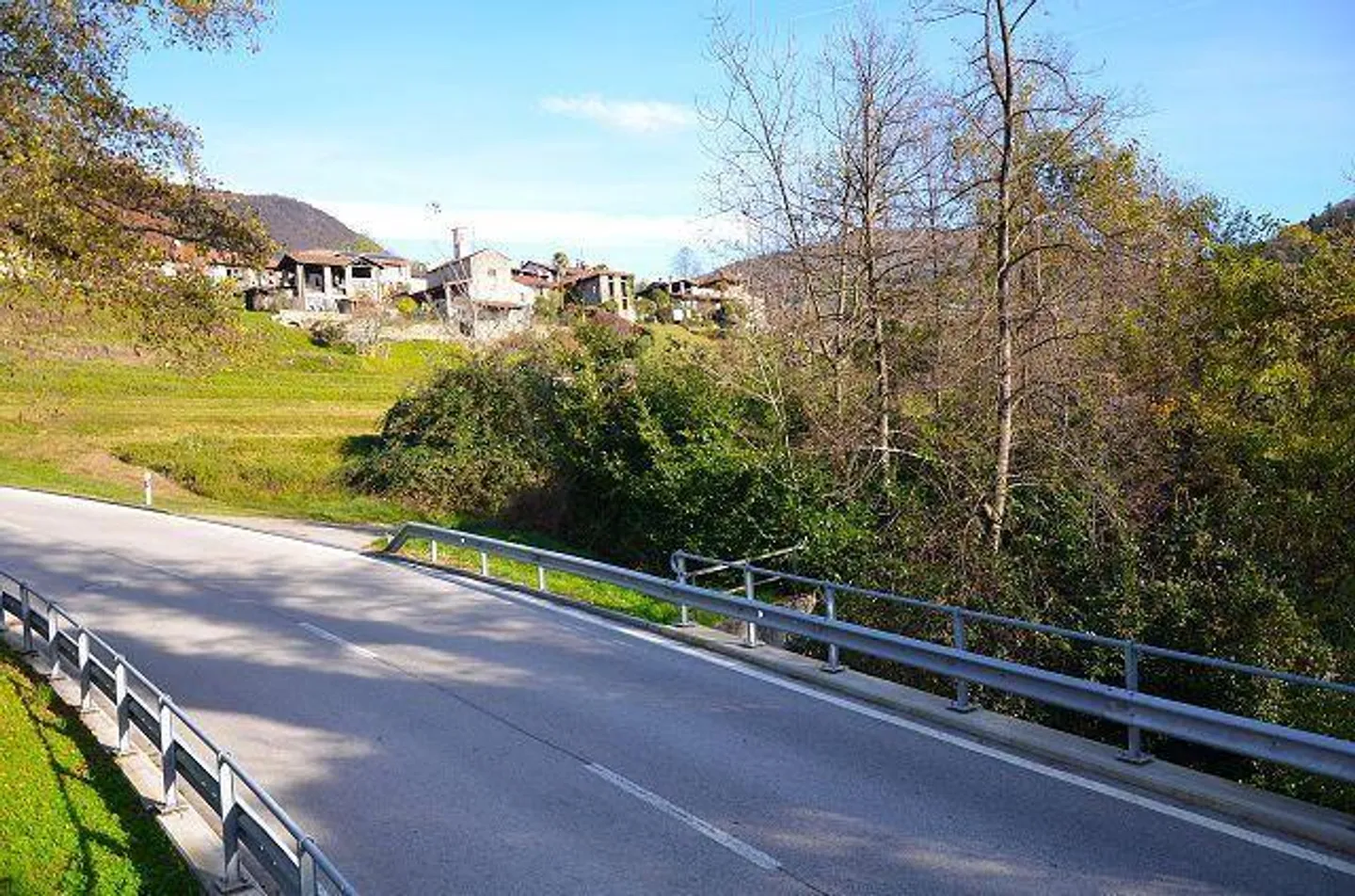 «Haus mit viel Umschwung im Malcantone / Casa immersa nel verde con grande terreno nel Malcantone» - Foto 19 di 26