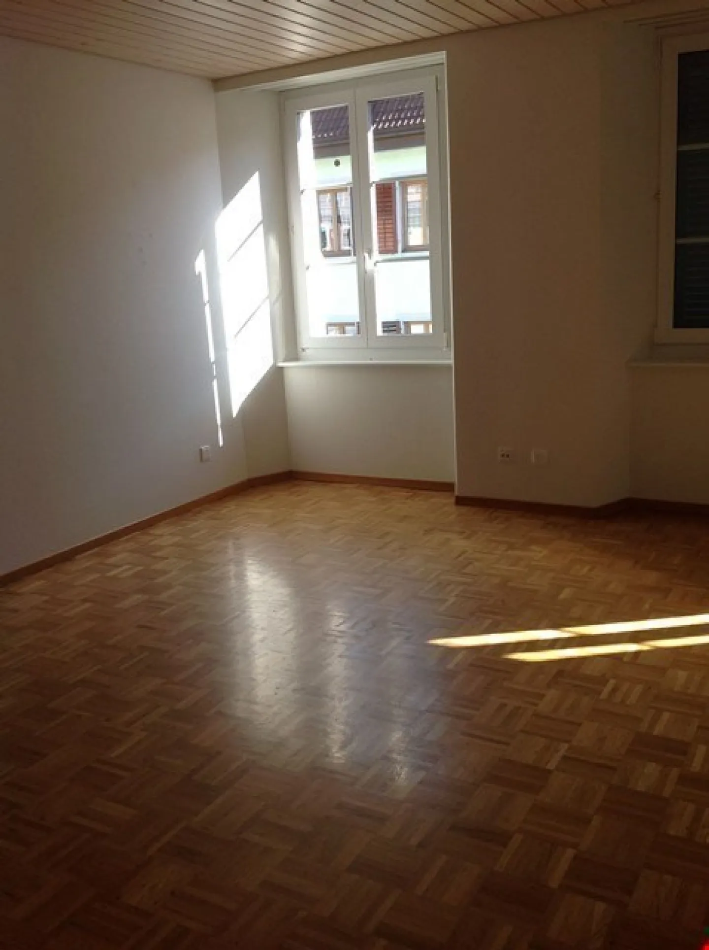 Appartement spacieux au centre ville - Photo 3 sur 8